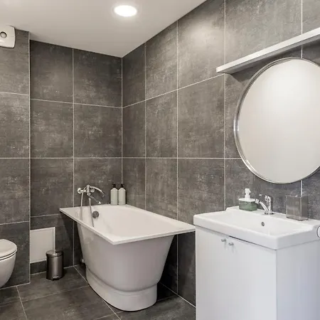 Maironis 2 * Kaunas